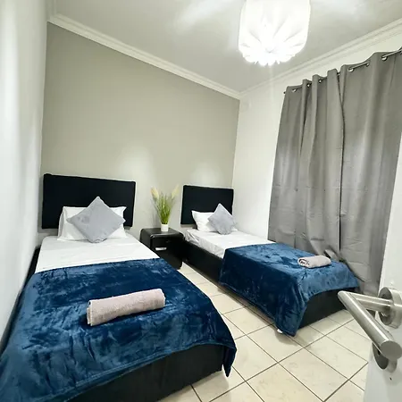 Charming And Spacious Near The Sea