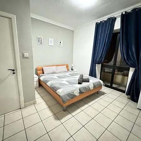 Charming And Spacious Near The Sea