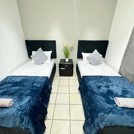 Charming And Spacious Near The Sea *