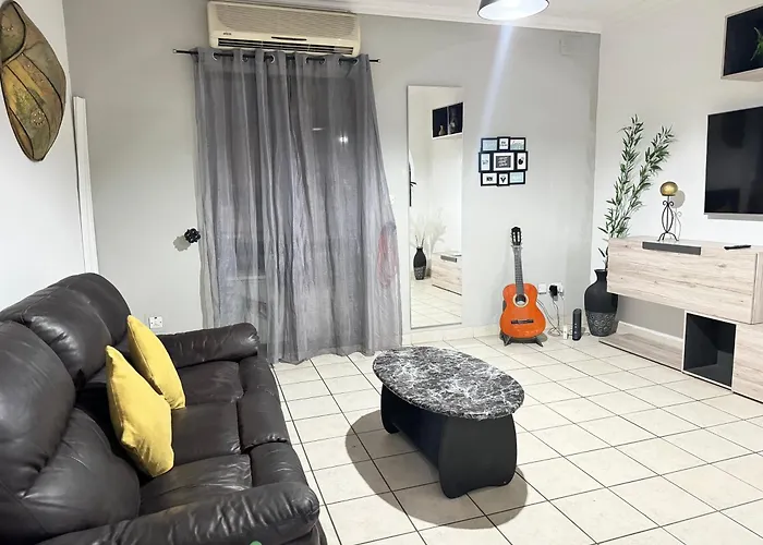 Charming And Spacious Near The Sea Apartamento