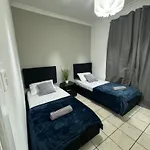 Charming And Spacious Near The Sea * St. Paul's Bay